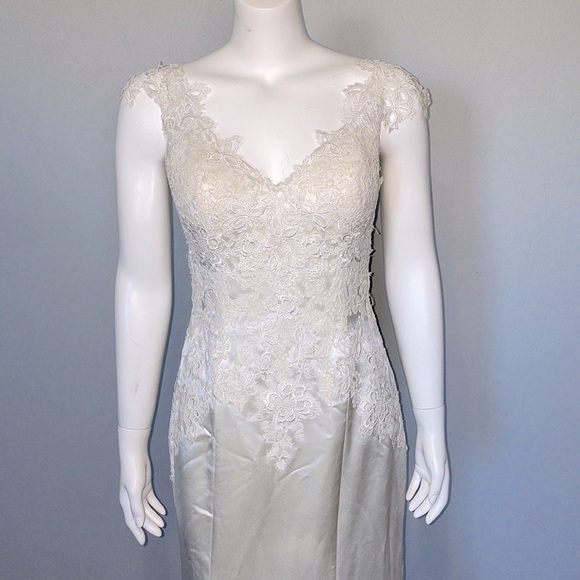 Justin Alexander #8730 Charmeuse Wedding Gown with Cap Sleeves - Picture 2 of 12
